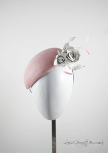 Pink sinamay Beret with white handmade leather flower. Front view. Handmade Millinery made in London.